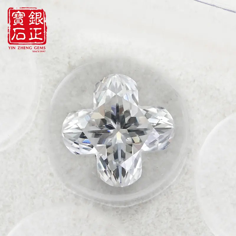 6A Grade 4 Leaf Clover Cut D Color Moissanite