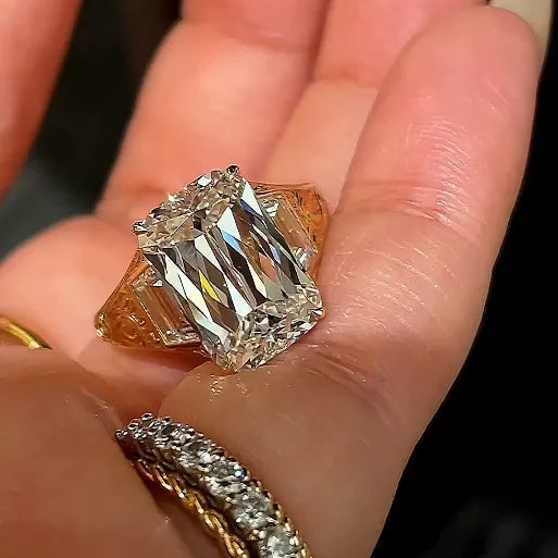 18K Lab Diamond Ashoka Cut Ring IGI Certified VS1 F