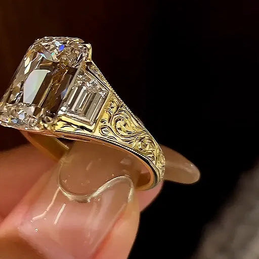 18K Lab Diamond Ashoka Cut Ring IGI Certified VS1 F