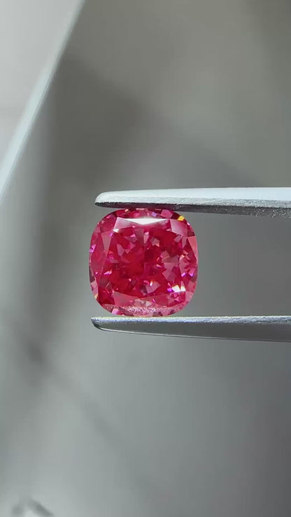 HPHT Lab Grown Red Color Diamonds Cushion Shape 0.5ct~5.0ct VVS/VS With Certificate