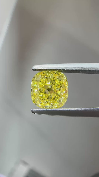 HPHT Lab Grown Yellow Color Diamonds Cushion Shape 0.5ct~5.0ct VVS/VS With IGI Certificate