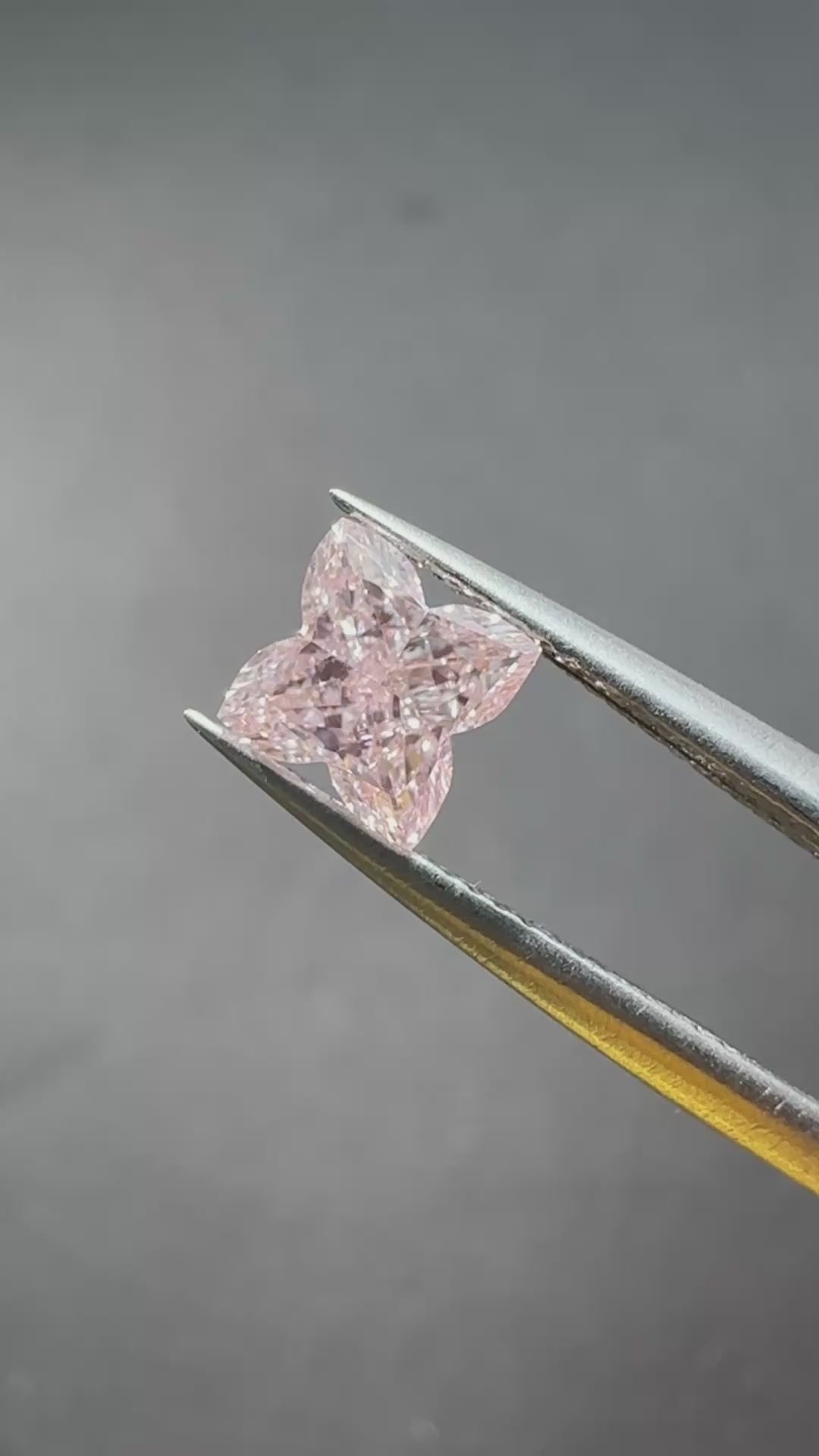 CVD Lab Grown Pink Color Diamonds Four Leaf Clover Shape 0.5ct~5.0ct VVS/VS With IGI Certificate