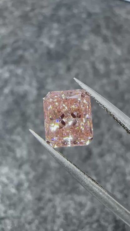 CVD Lab Grown Pink Color Diamonds Radiant Cut 0.5ct~5.0ct VVS/VS With IGI Certificate