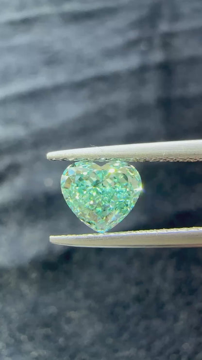 HPHT Lab Grown Green Color Diamonds Heart Shape 0.5ct~5.0ct VVS/VS With IGI Certificate