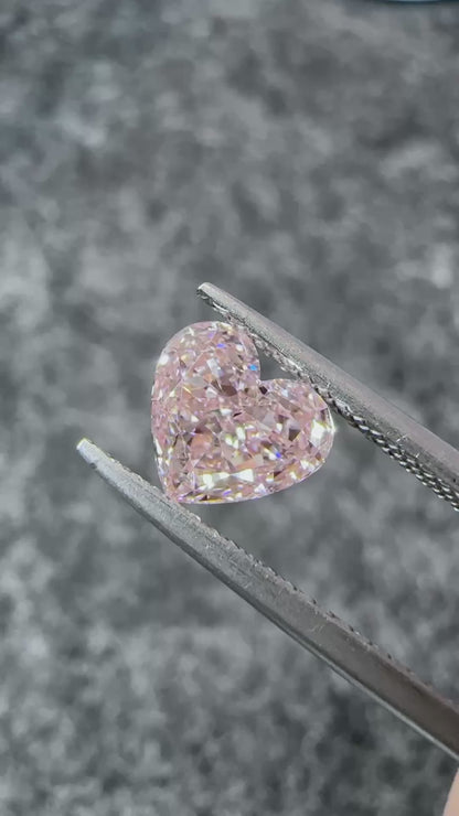CVD Lab Grown Pink Color Diamonds Heart Shape 0.5ct~5.0ct VVS/VS With IGI Certificate