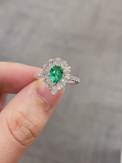 PT950 0.63ct Pear Shape Lab Grown Emerald Pear Shape Ring